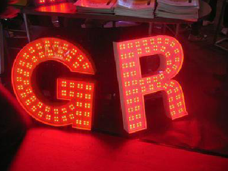 渭南LED发光字常见的安装误区。